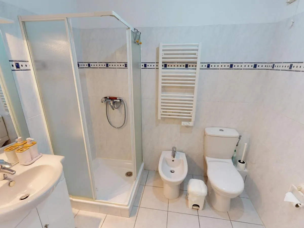 Apartment Charmant 2P Climatise En Centre-Ville Avec Terrasse Et Parking Prive - Fr-1-196-336 Menton