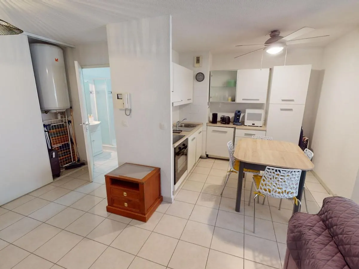 Charmant 2P Climatise En Centre-Ville Avec Terrasse Et Parking Prive - Fr-1-196-336 Menton