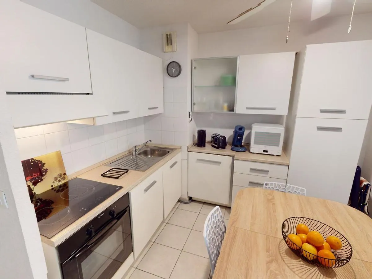 Apartment Charmant 2P Climatise En Centre-Ville Avec Terrasse Et Parking Prive - Fr-1-196-336 Menton