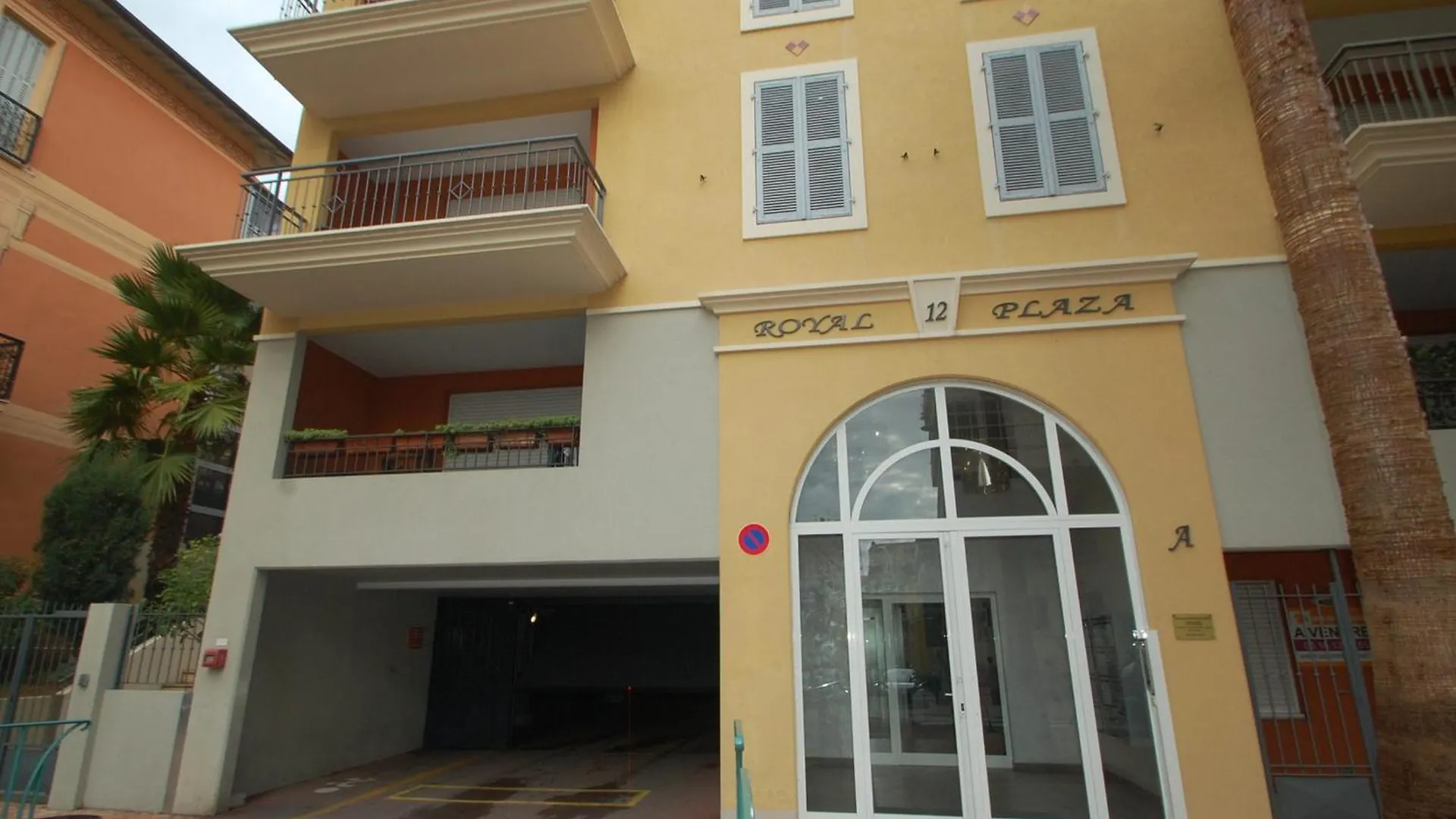 Apartment Charmant 2P Climatise En Centre-Ville Avec Terrasse Et Parking Prive - Fr-1-196-336 Menton